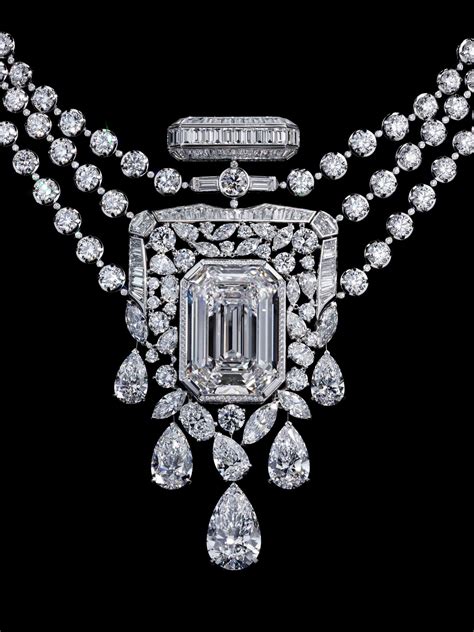 chanel diamond necklace